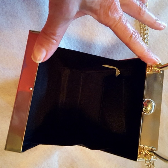 WHIMSICAL RED DAY OR EVENING PURSE- GIRL W/GLASSES - Picture 7 of 7